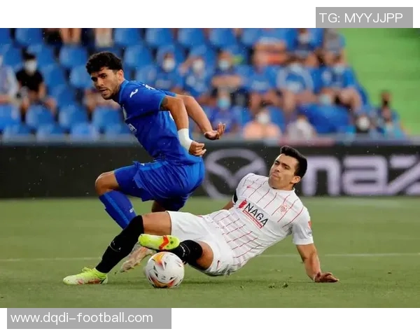 意甲焦点战那不勒斯与波尔图战平绝杀瞬间引发转会热议